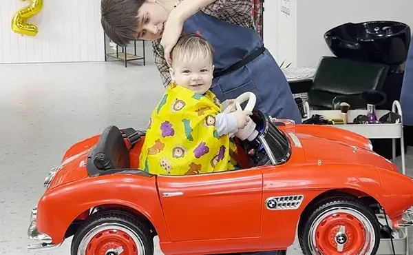 Крісло-машинка для дітей