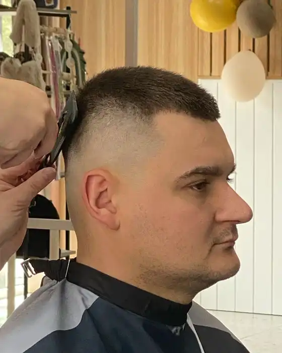 Чоловіча стрижка 10